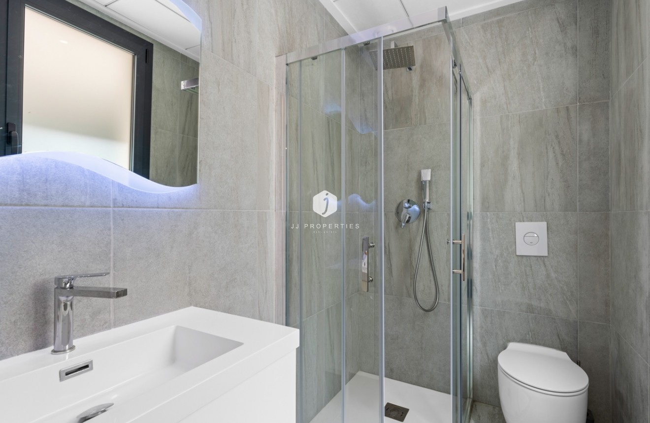 Segunda mano - Villa -
San Miguel de Salinas - Inland