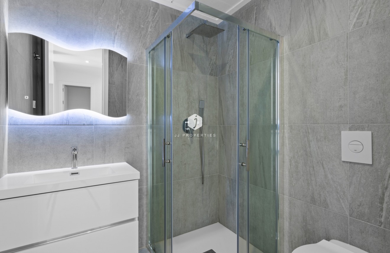 Segunda mano - Villa -
San Miguel de Salinas - Inland