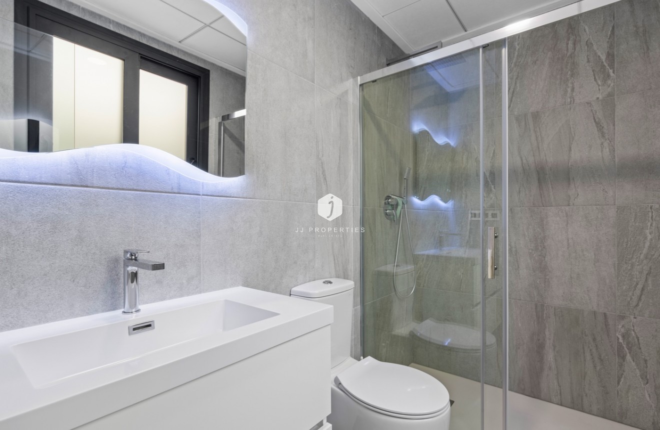 Segunda mano - Villa -
San Miguel de Salinas - Inland