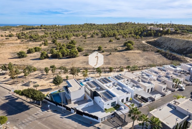 Segunda mano - Villa -
San Miguel de Salinas - Inland