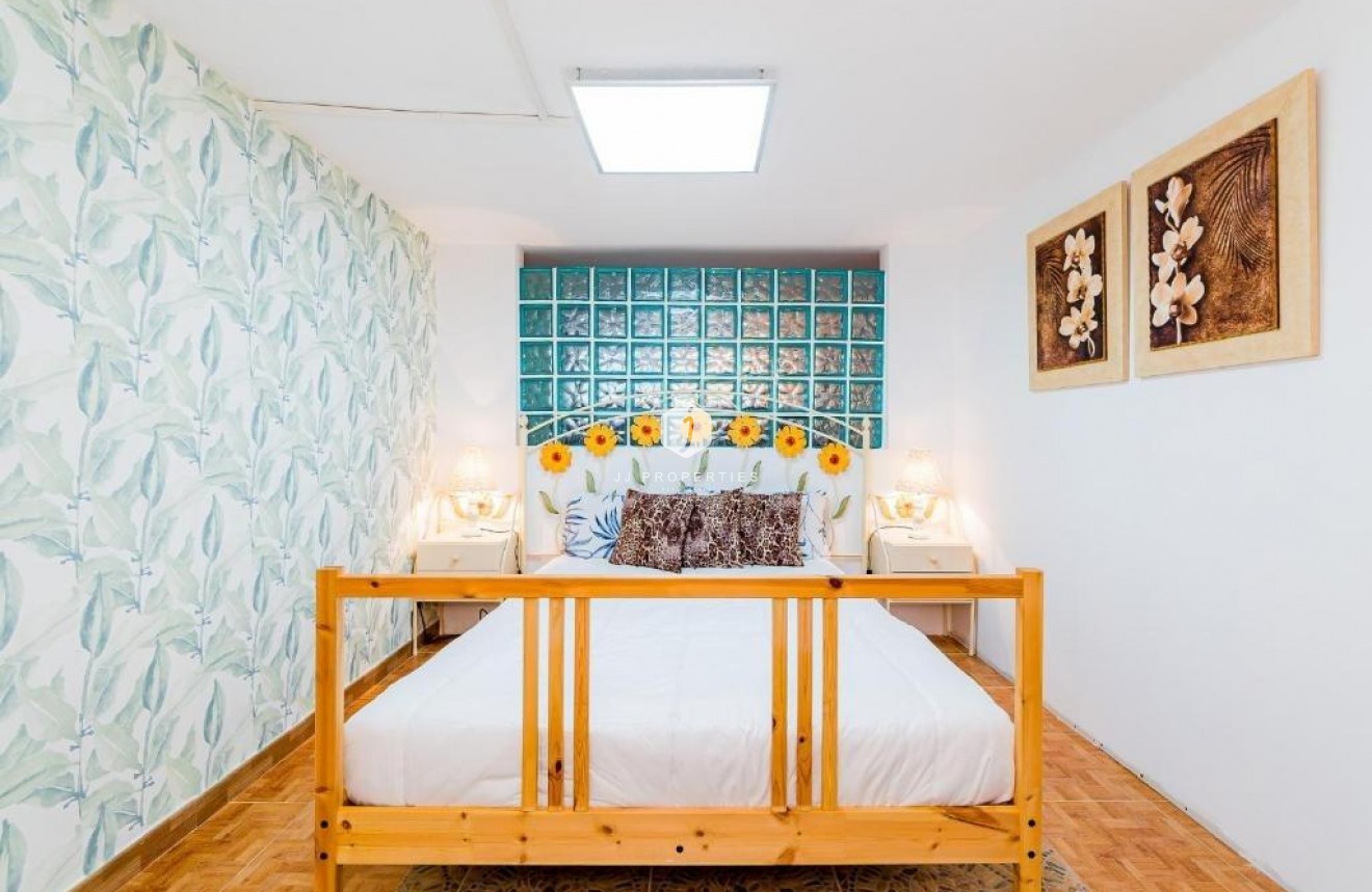 D'occasion - Duplex -
Torrevieja - Acequion