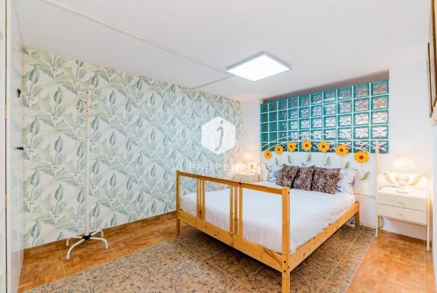 D'occasion - Duplex -
Torrevieja - Acequion