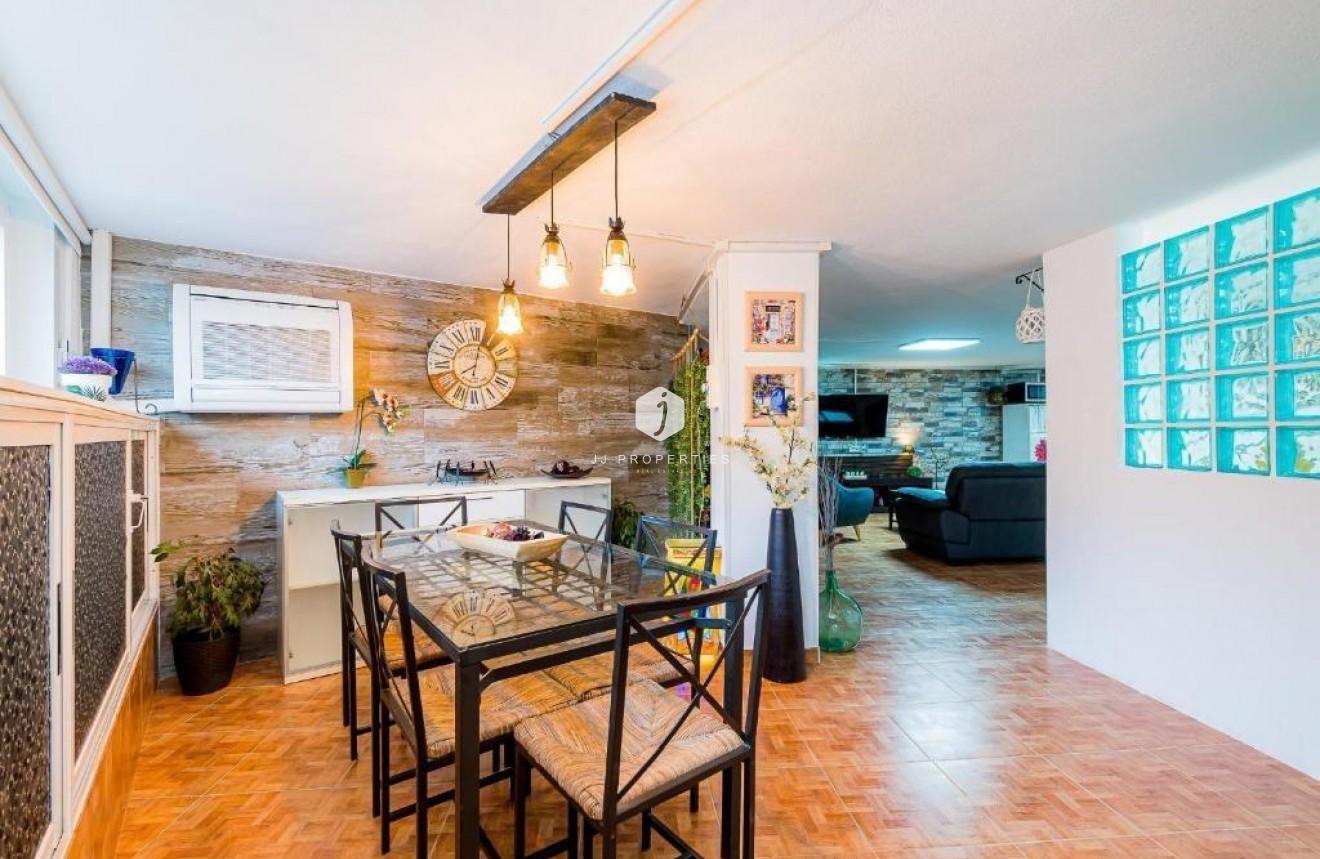 D'occasion - Duplex -
Torrevieja - Acequion