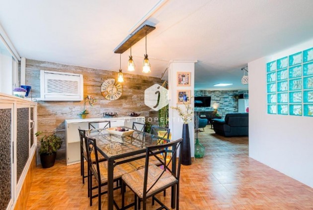 D'occasion - Duplex -
Torrevieja - Acequion