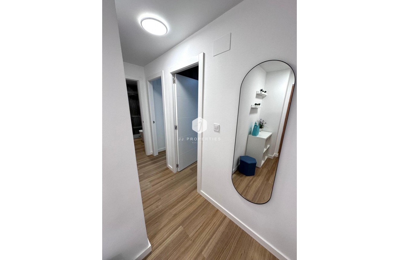 Segunda mano - Apartamento / piso -
Torrevieja - Estacion de autobuses