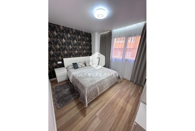 Segunda mano - Apartamento / piso -
Torrevieja - Estacion de autobuses