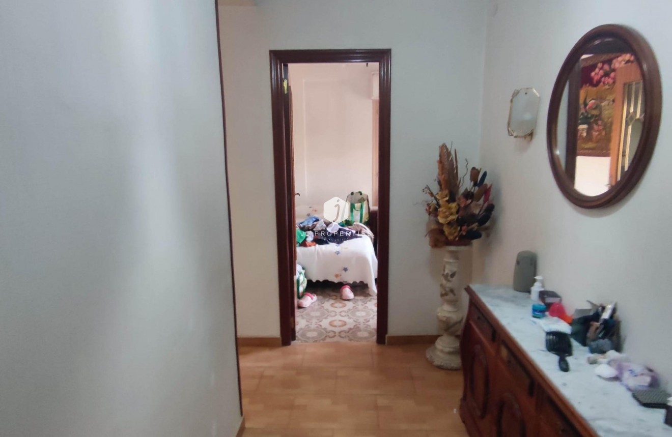 Segunda mano - Apartamento / piso -
Cox - Comunidad Valenciana