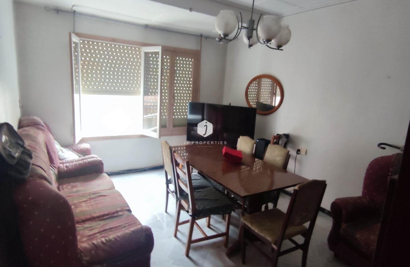 Segunda mano - Apartamento / piso -
Cox - Comunidad Valenciana