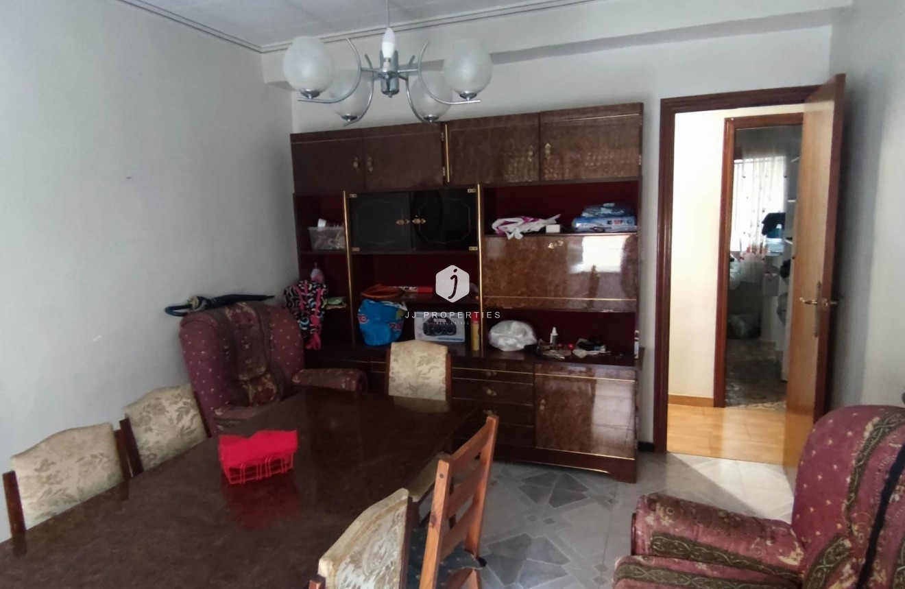 Segunda mano - Apartamento / piso -
Cox - Comunidad Valenciana