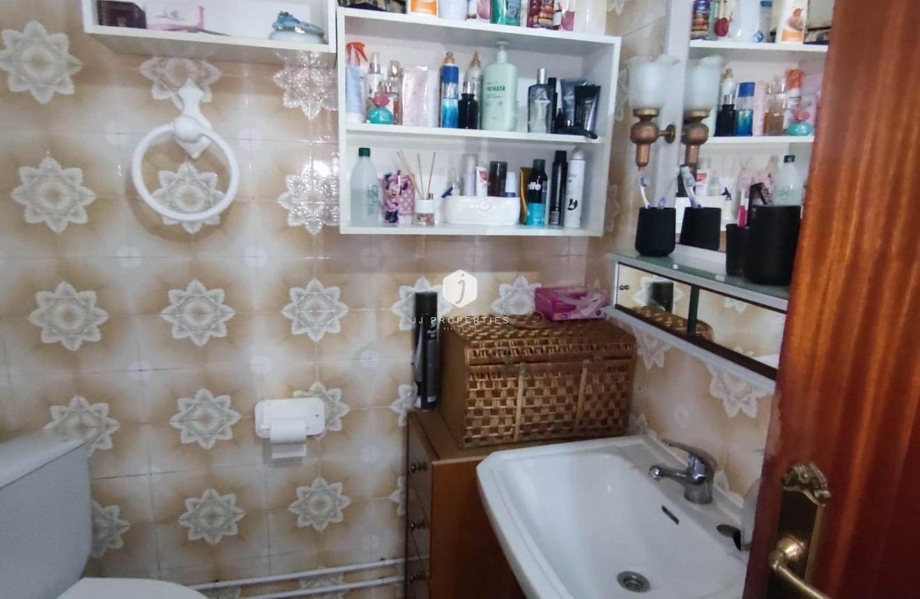 Segunda mano - Apartamento / piso -
Cox - Comunidad Valenciana