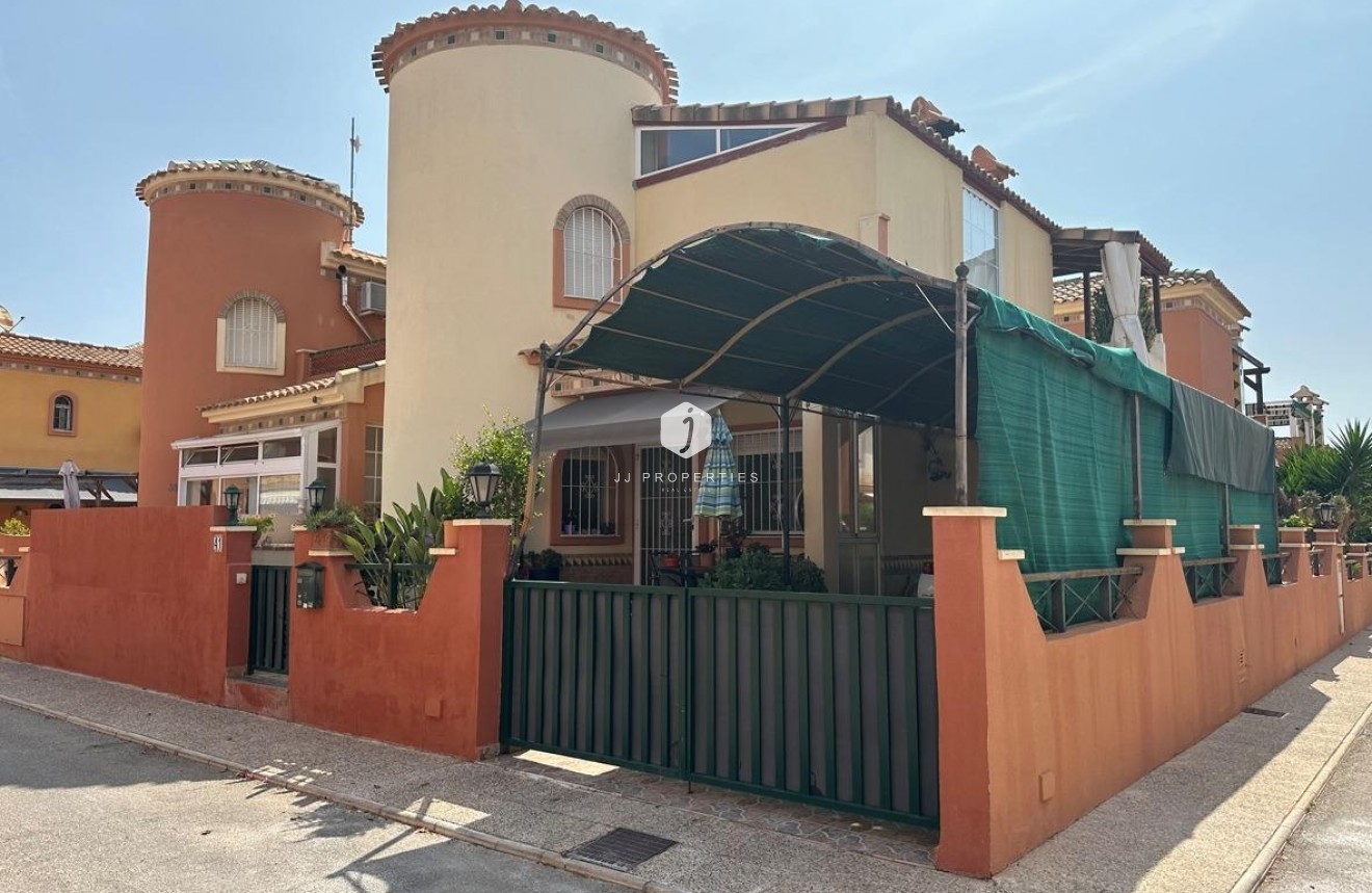 Tweedehands - Villa -
Orihuela Costa - Playa Flamenca