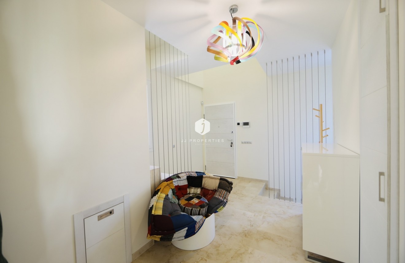 Segunda mano - Villa -
La Zenia - Costa Blanca