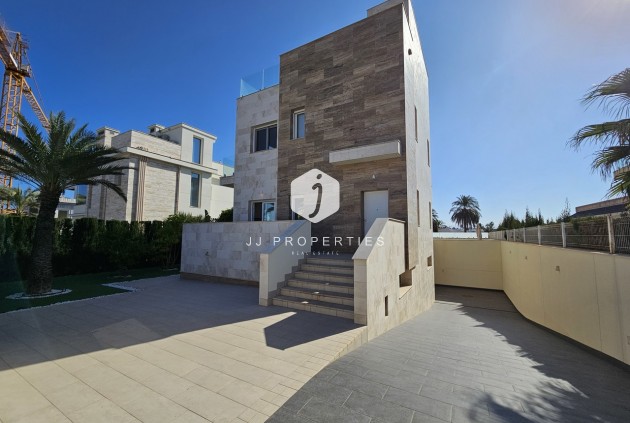 Segunda mano - Villa -
La Zenia - Costa Blanca