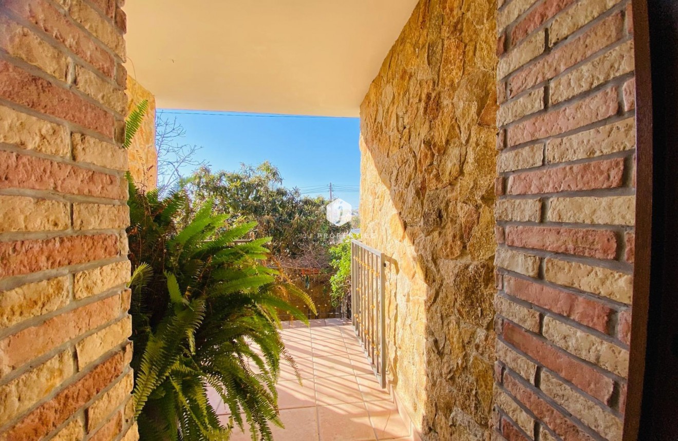 Segunda mano - Villa -
Orihuela Costa - La Florida