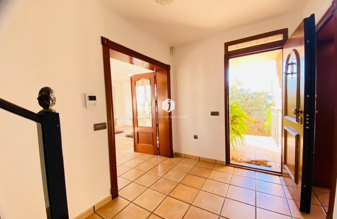 Segunda mano - Villa -
Orihuela Costa - La Florida