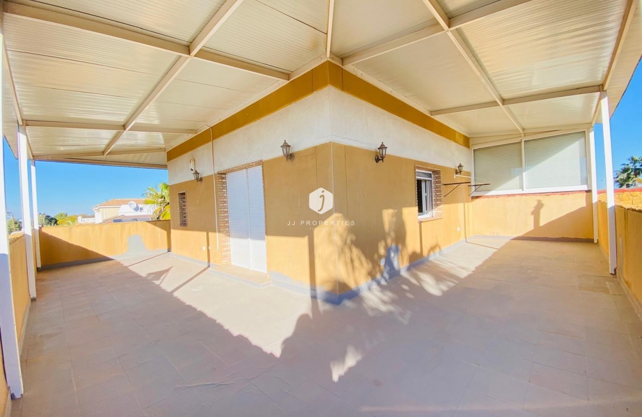 Segunda mano - Villa -
Orihuela Costa - La Florida