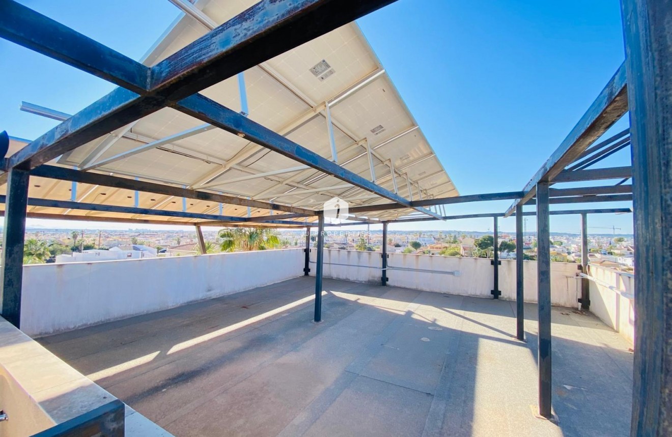 Segunda mano - Villa -
Orihuela Costa - La Florida