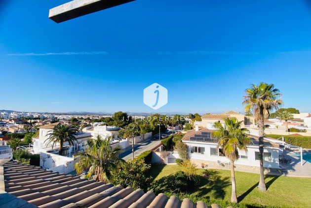 Segunda mano - Villa -
Orihuela Costa - La Florida