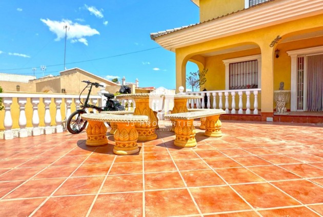 Tweedehands - Villa -
Torrevieja - Costa Blanca