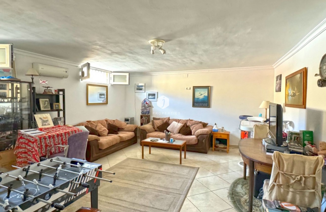 Tweedehands - Villa -
Torrevieja - Costa Blanca