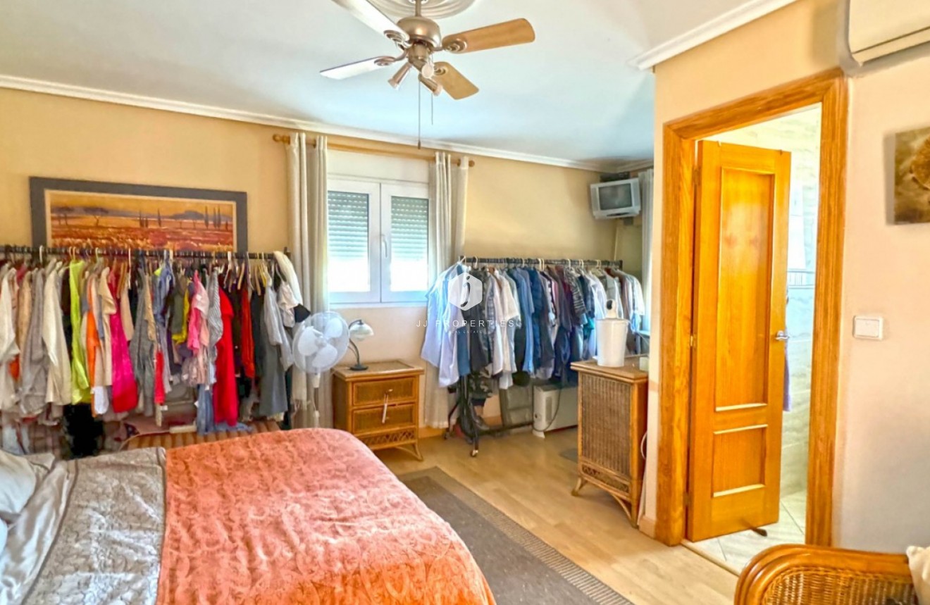 Tweedehands - Villa -
Torrevieja - Costa Blanca