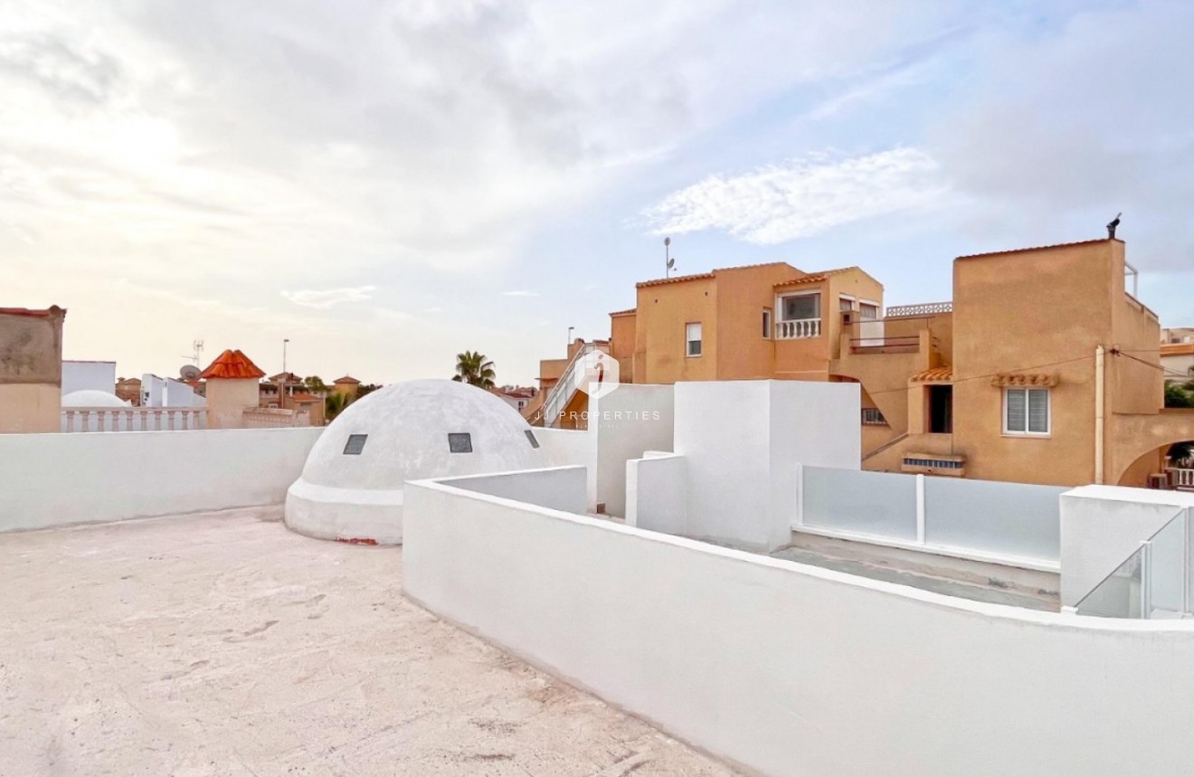 D'occasion - Bungalow -
Orihuela Costa - Costa Blanca