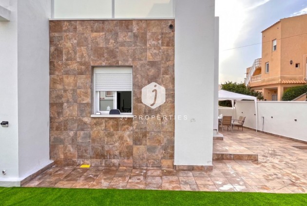 D'occasion - Bungalow -
Orihuela Costa - Costa Blanca