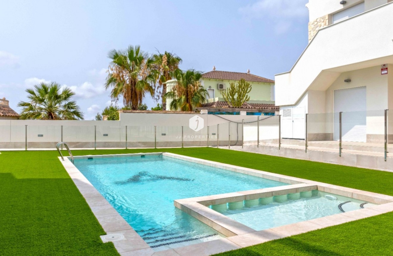 Segunda mano - Apartamento / piso -
Orihuela Costa - Costa Blanca