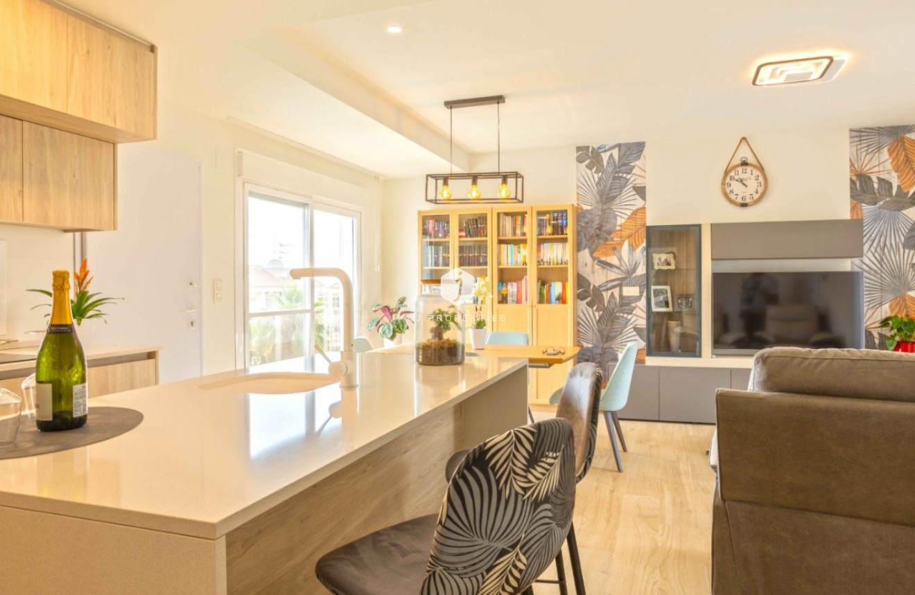 Segunda mano - Apartamento / piso -
Orihuela Costa - Costa Blanca