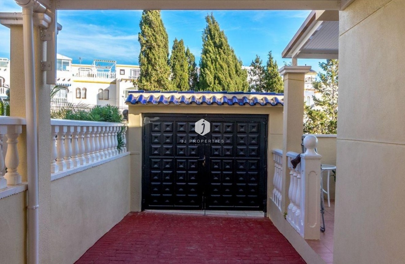 Segunda mano - Villa -
Orihuela Costa - Costa Blanca