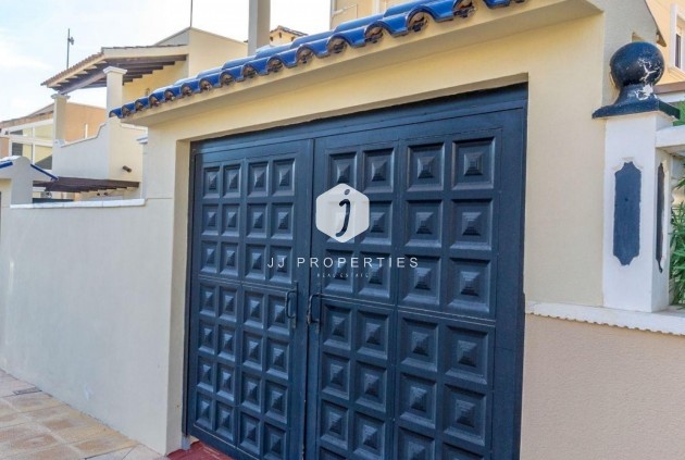 Segunda mano - Villa -
Orihuela Costa - Costa Blanca