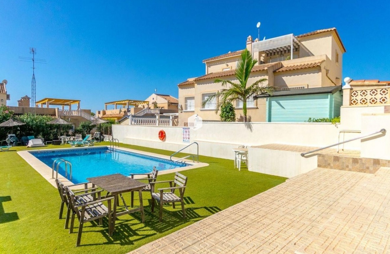 Segunda mano - Villa -
Orihuela Costa - Costa Blanca