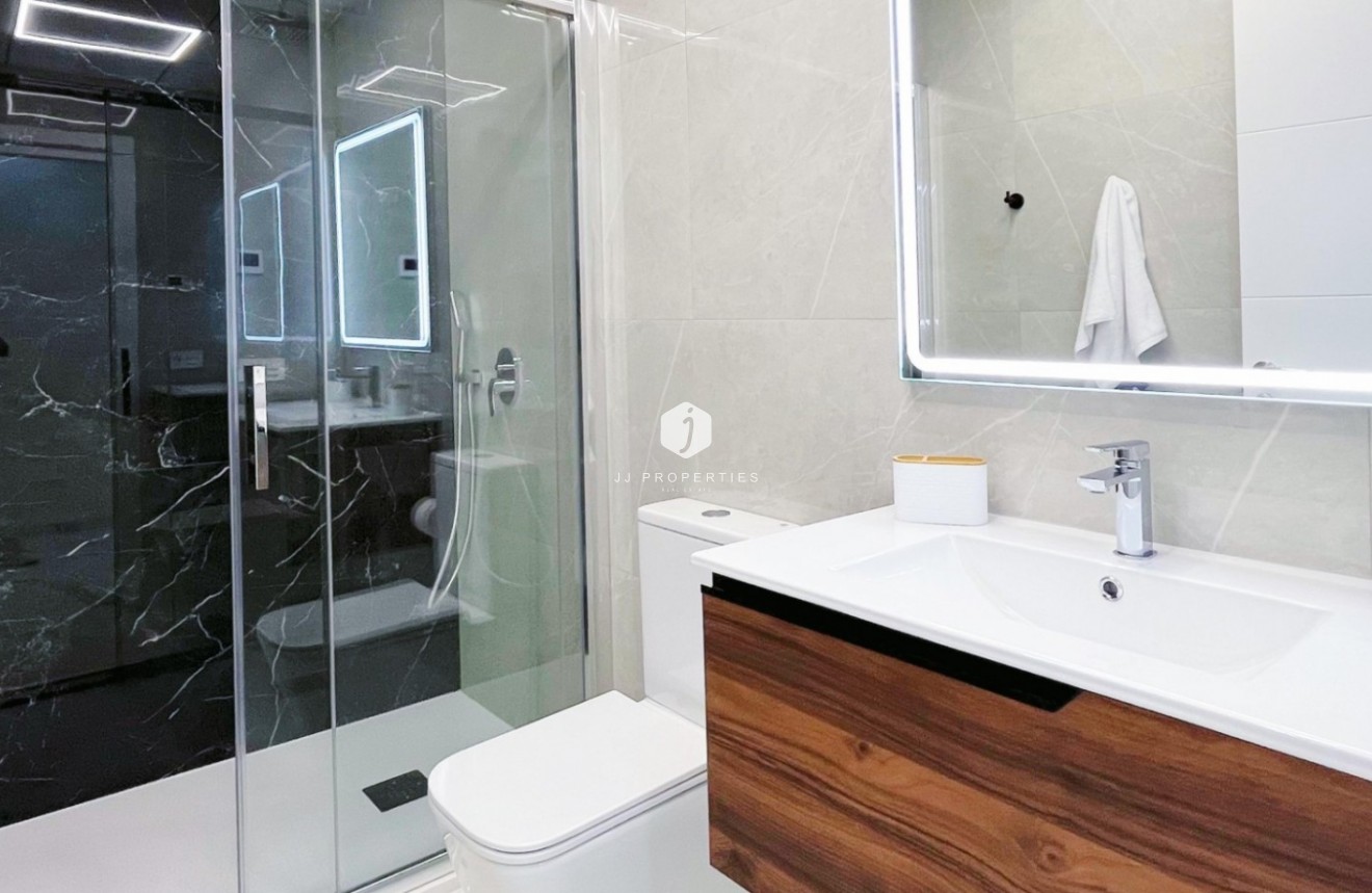 Segunda mano - Apartamento / piso -
Torrevieja - Costa Blanca