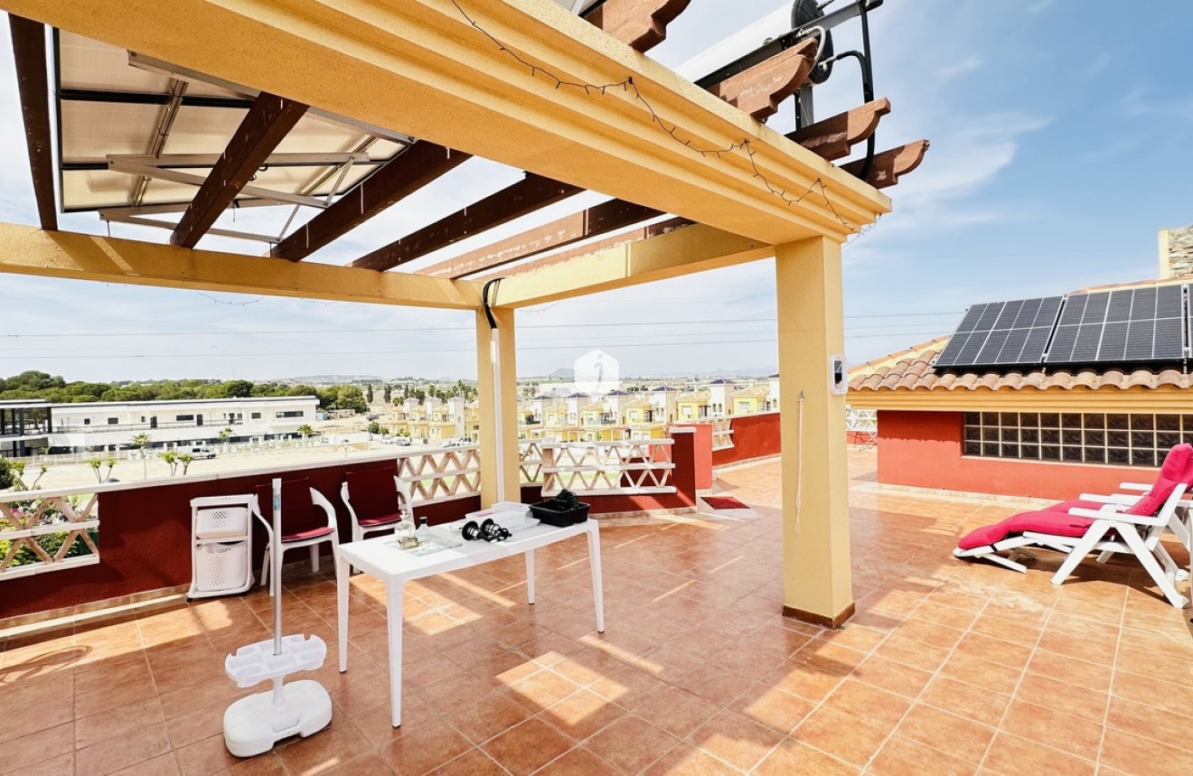 Segunda mano - Villa -
Ciudad Quesada - Costa Blanca