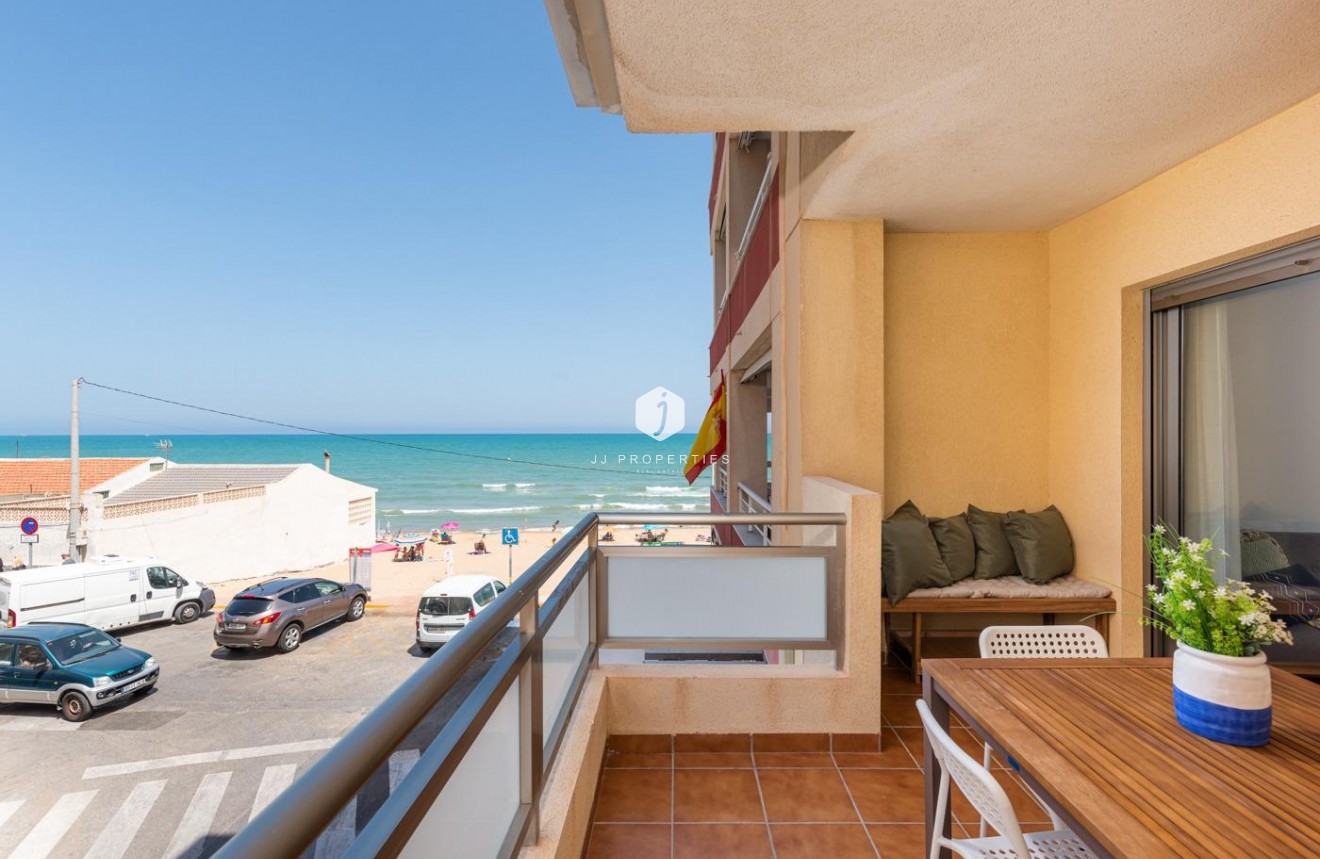 Segunda mano - Apartamento / piso -
Guardamar del Segura - Pueblo