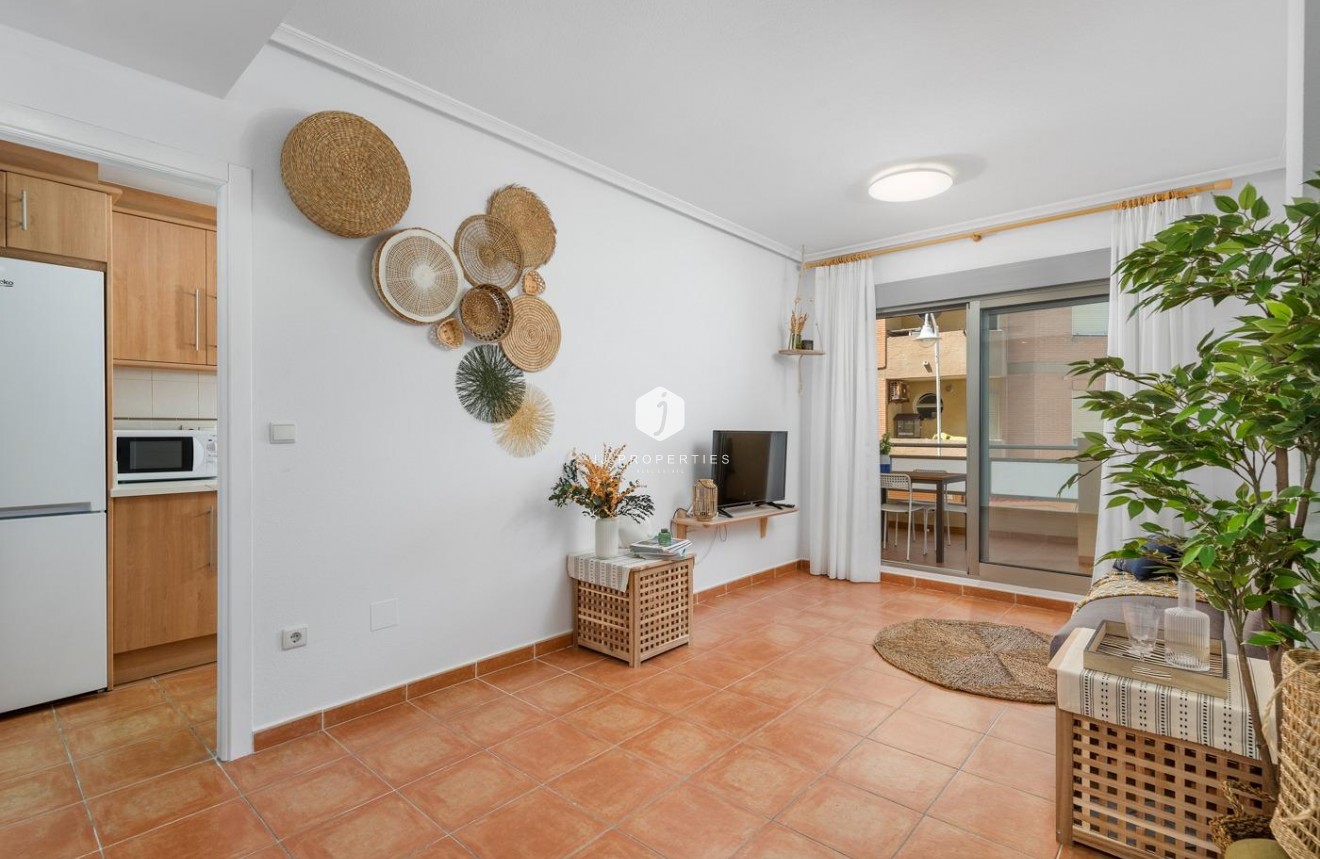 Segunda mano - Apartamento / piso -
Guardamar del Segura - Pueblo