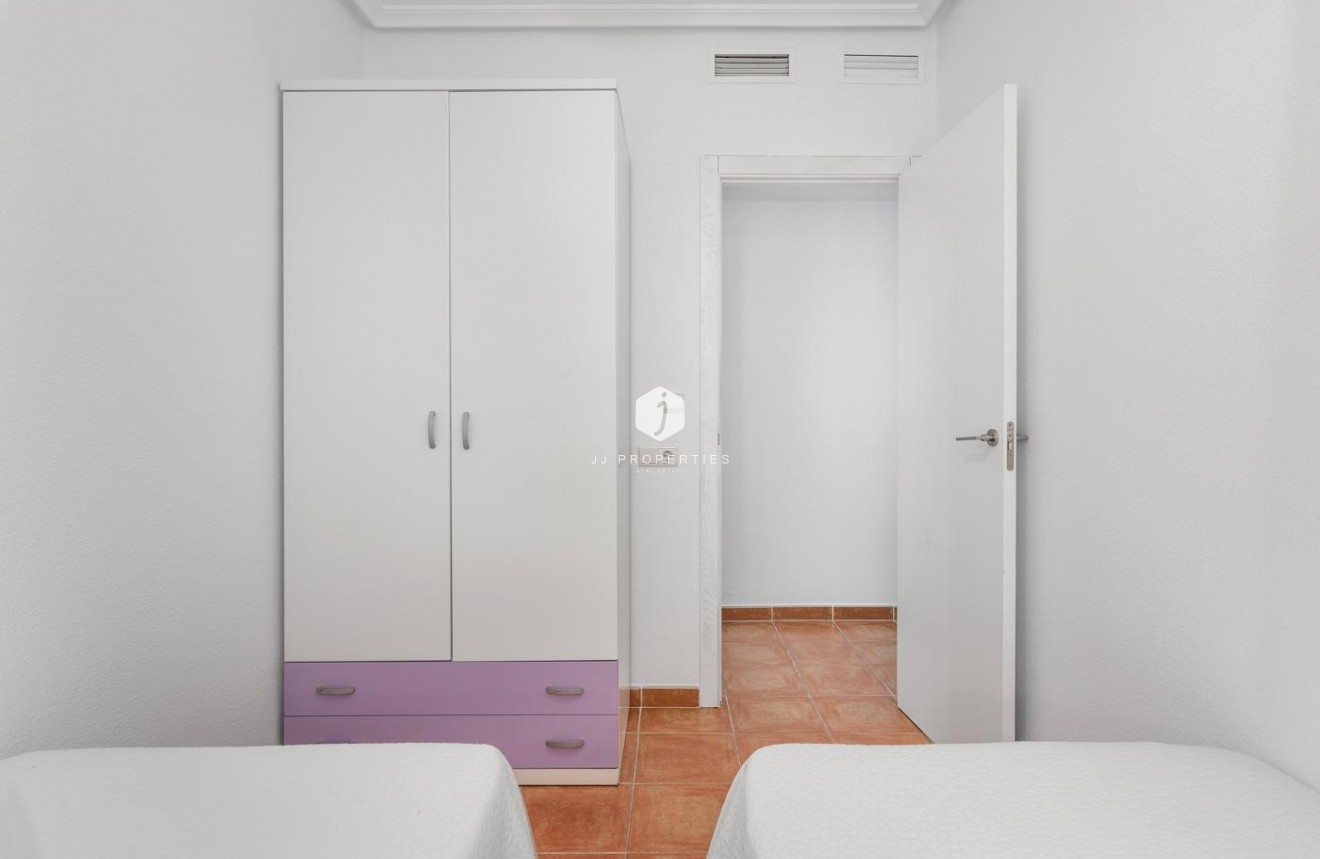 Segunda mano - Apartamento / piso -
Guardamar del Segura - Pueblo