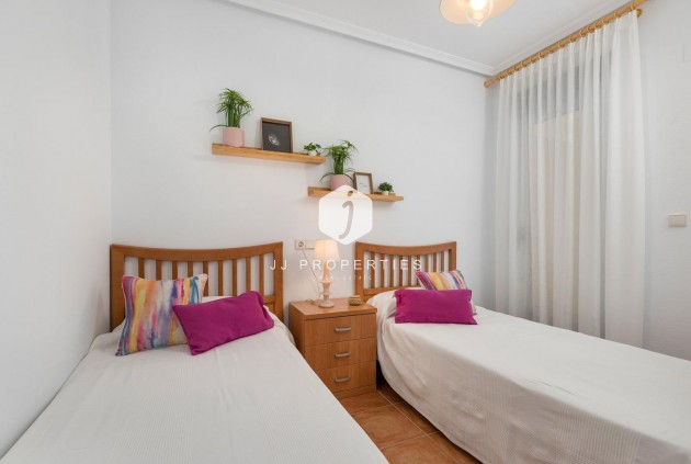 Segunda mano - Apartamento / piso -
Guardamar del Segura - Pueblo