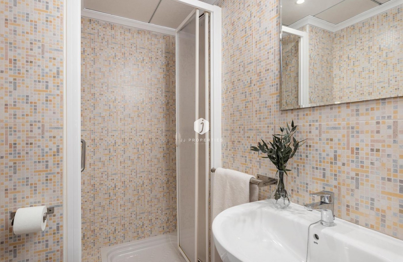 Segunda mano - Apartamento / piso -
Guardamar del Segura - Pueblo