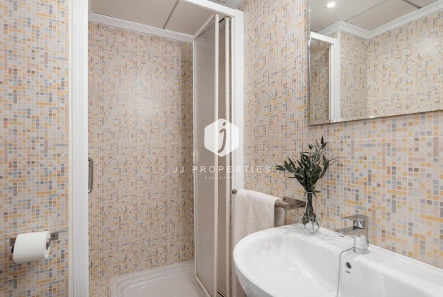 Segunda mano - Apartamento / piso -
Guardamar del Segura - Pueblo