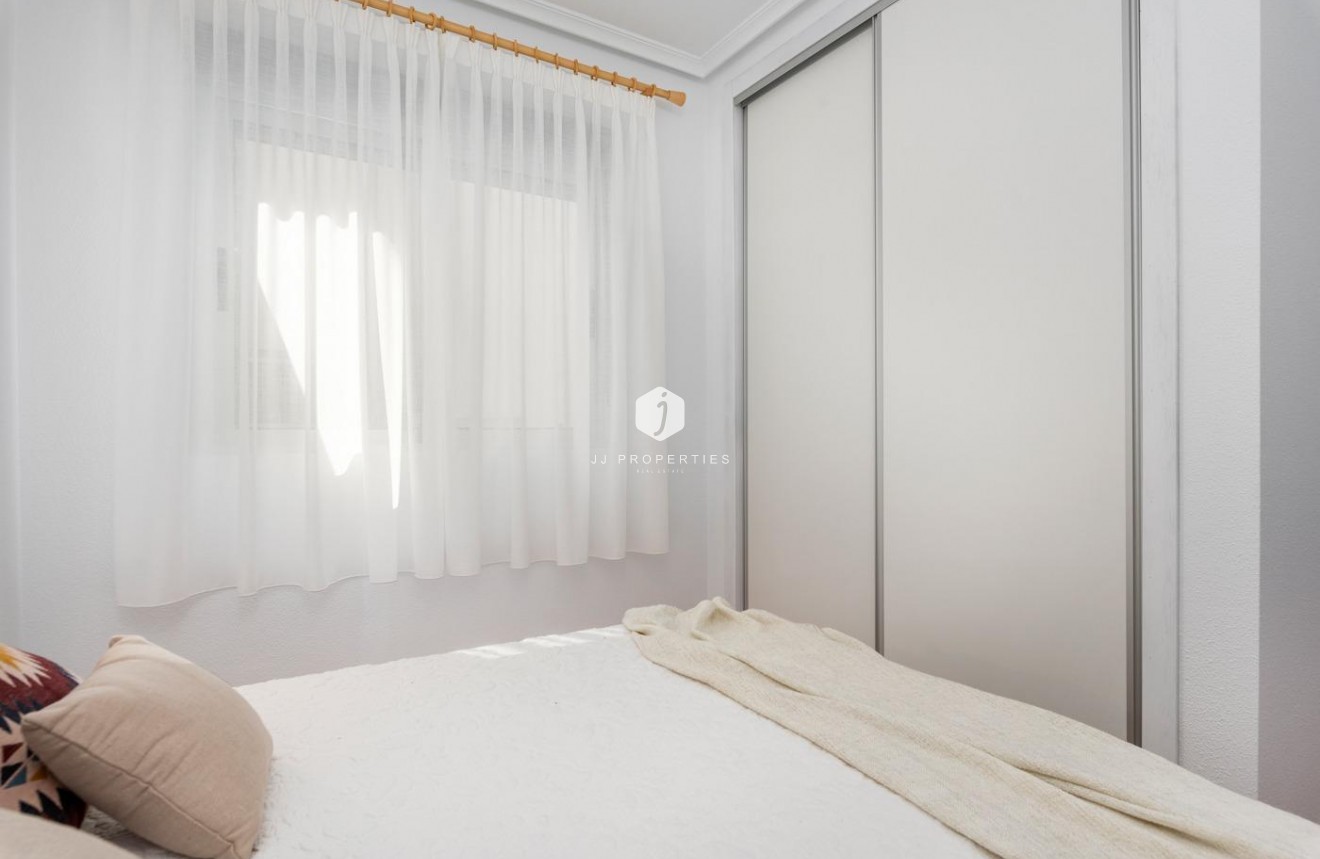 Segunda mano - Apartamento / piso -
Guardamar del Segura - Pueblo