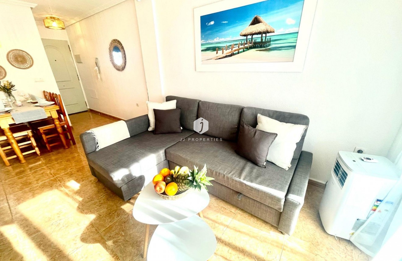 Segunda mano - Apartamento / piso -
Torrevieja - La Mata