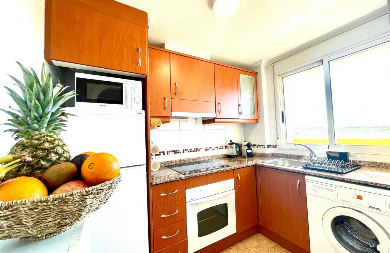 Segunda mano - Apartamento / piso -
Torrevieja - La Mata