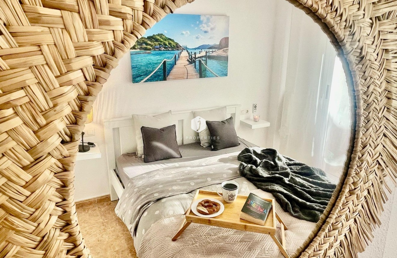 Segunda mano - Apartamento / piso -
Torrevieja - La Mata