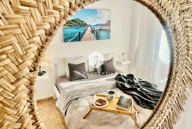 Segunda mano - Apartamento / piso -
Torrevieja - La Mata