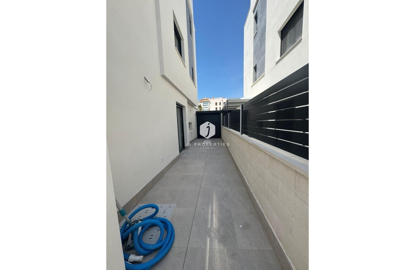 Segunda mano - Villa -
Guardamar del Segura - Guardamar