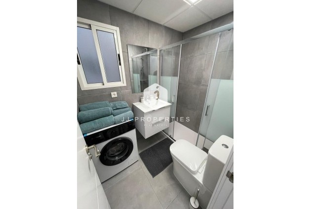 Segunda mano - Apartamento / piso -
Torrevieja - Centro