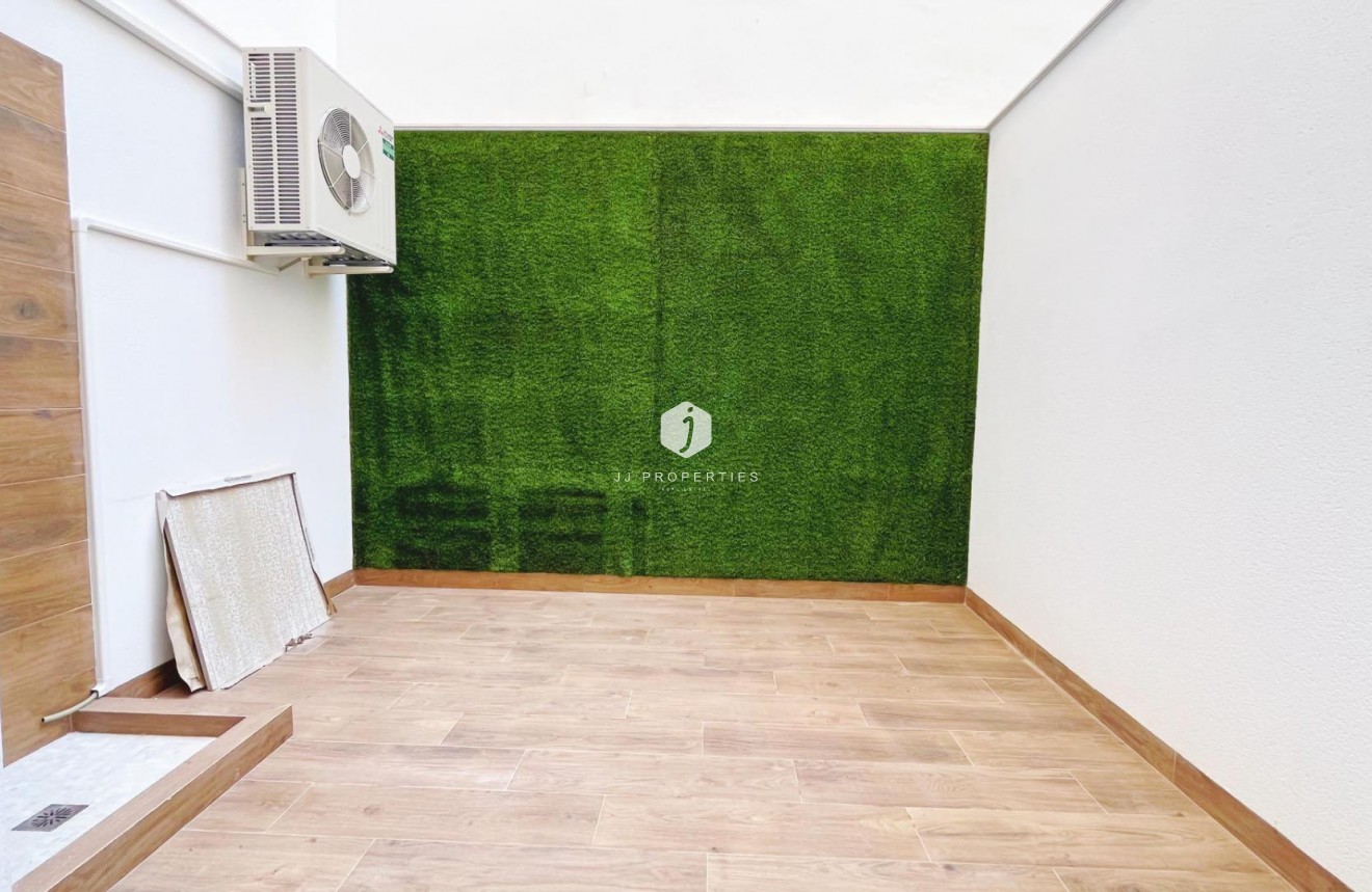 Segunda mano - Apartamento / piso -
Torrevieja - Playa del Cura