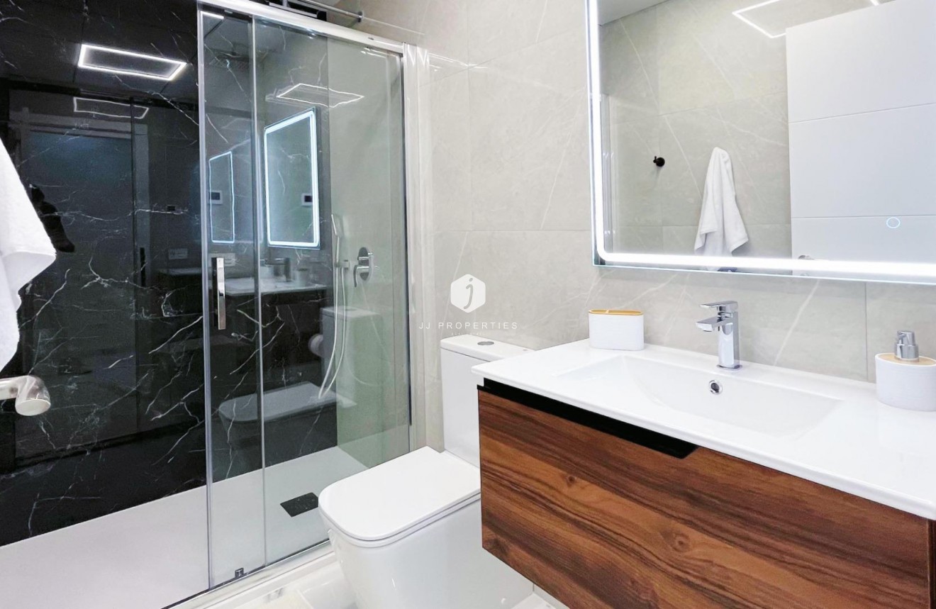 Segunda mano - Apartamento / piso -
Torrevieja - Playa del Cura