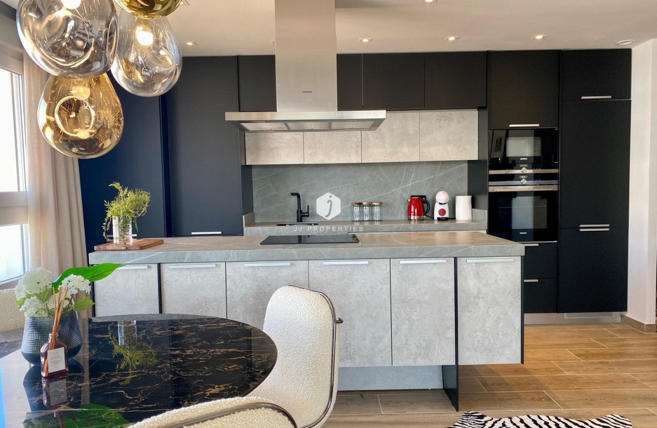 Z drugiej ręki - Daszek -
Torrevieja - Punta prima